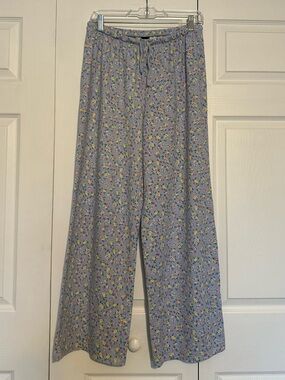 Old Navy Light Blue Floral Pajama Pants - Size S - Like New